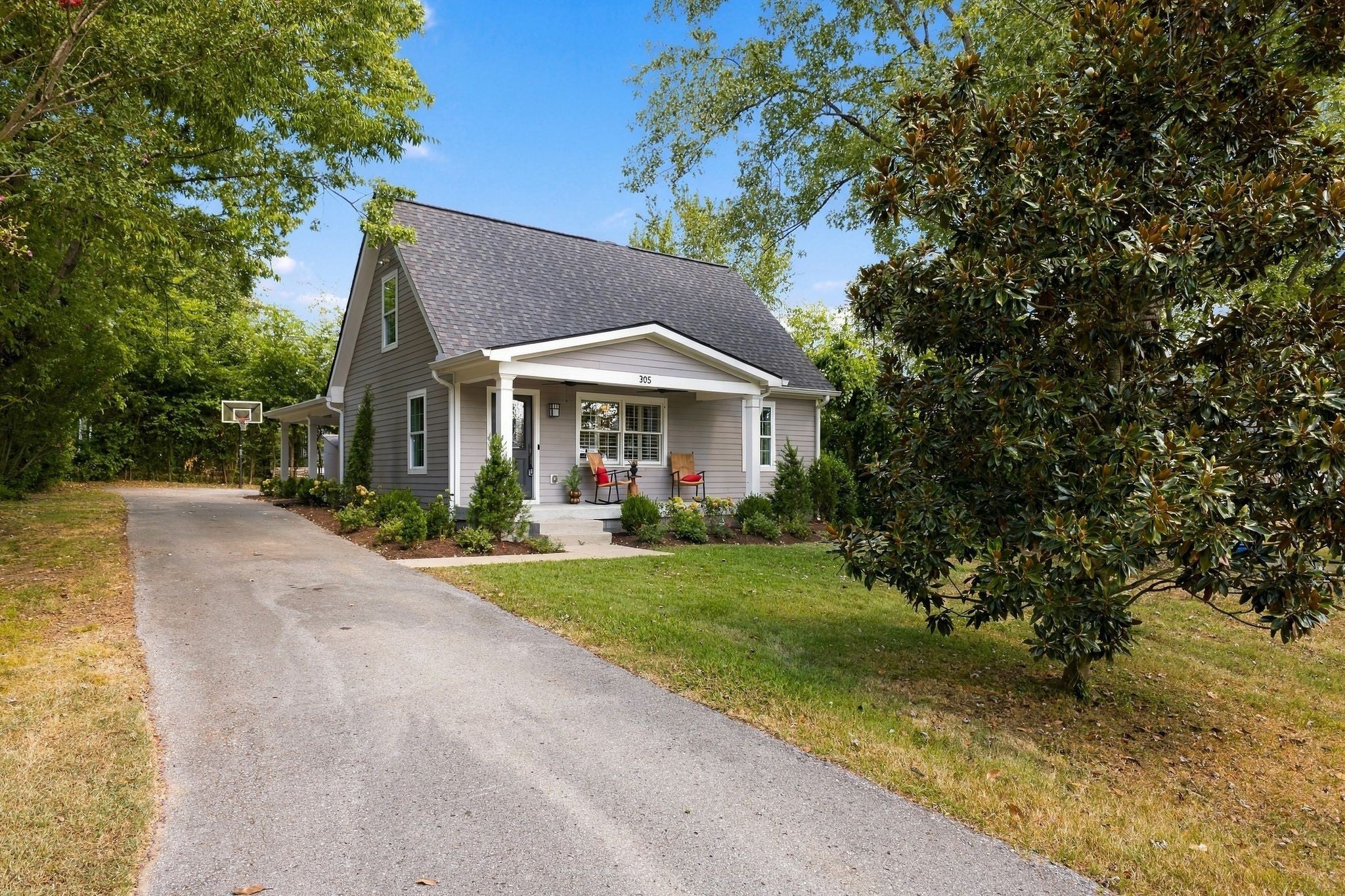 305 Mercury Dr
