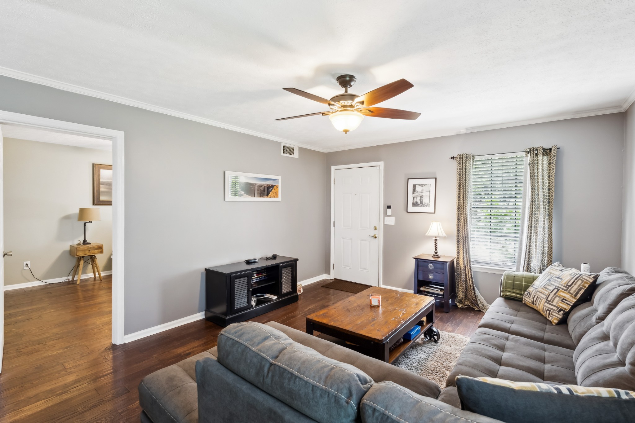 330 Deerpoint Dr