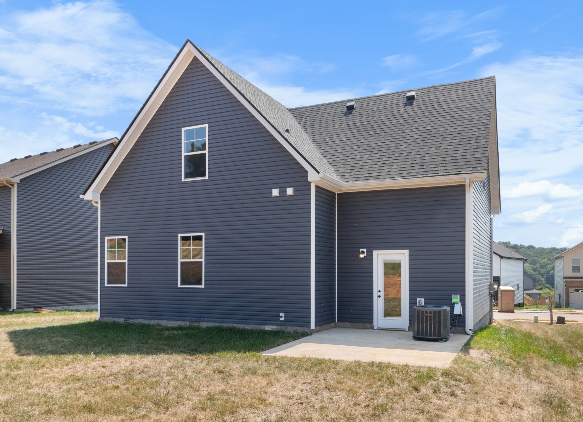 Clarksville, Tennessee 37040, United States, 3 Bedrooms Bedrooms, ,3 BathroomsBathrooms,Residential,Active,58308