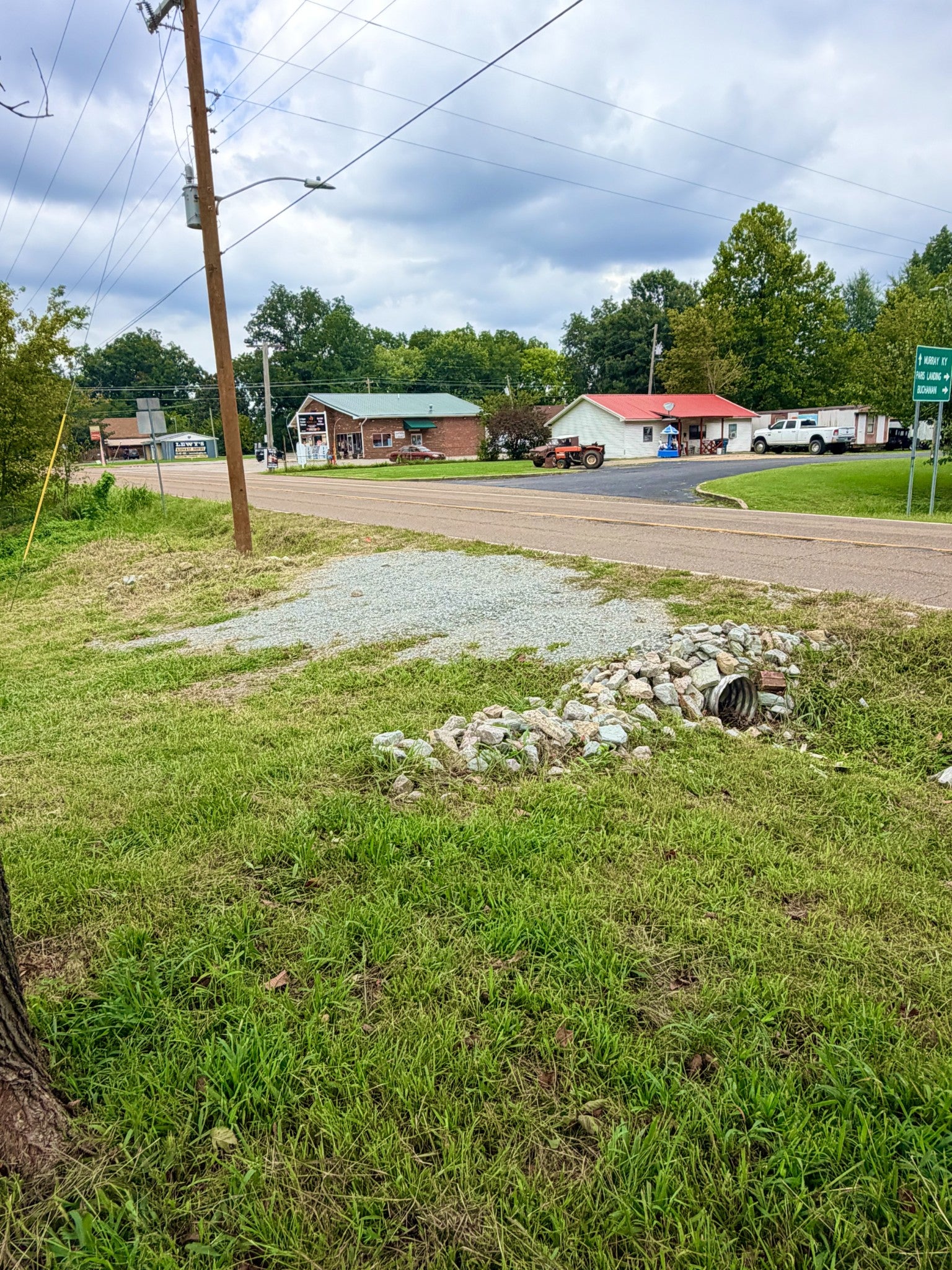 9805 Highway 641 N