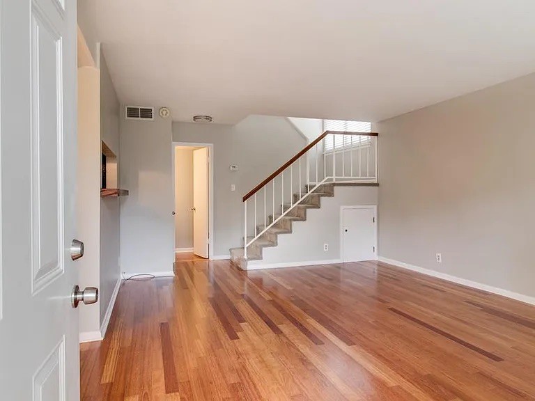 810 Bellevue Rd 218
