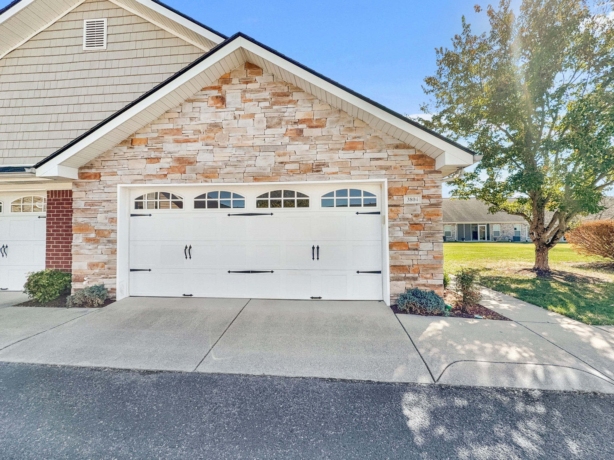 395 Devon Chase Hl 3804