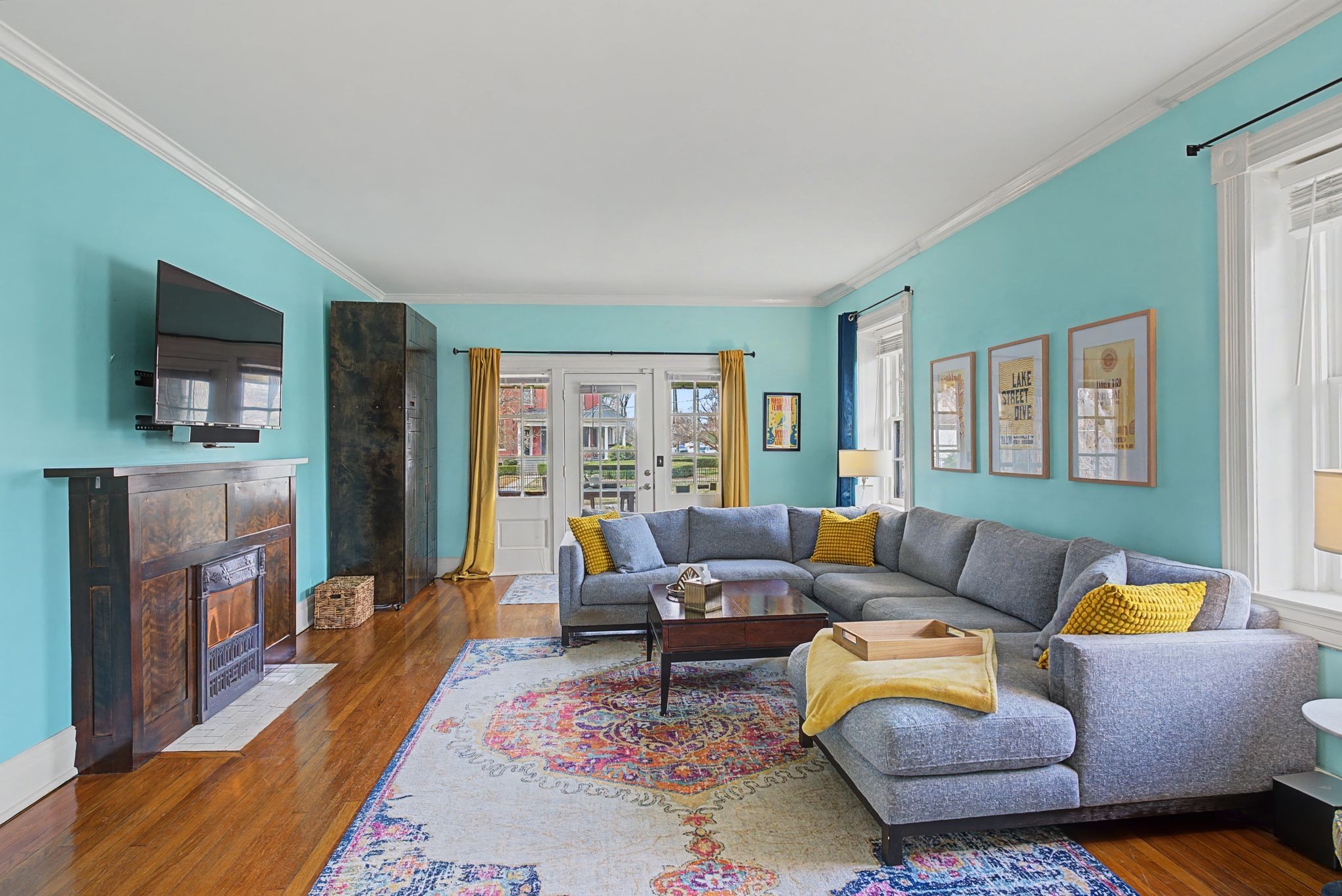 733 Benton Ave