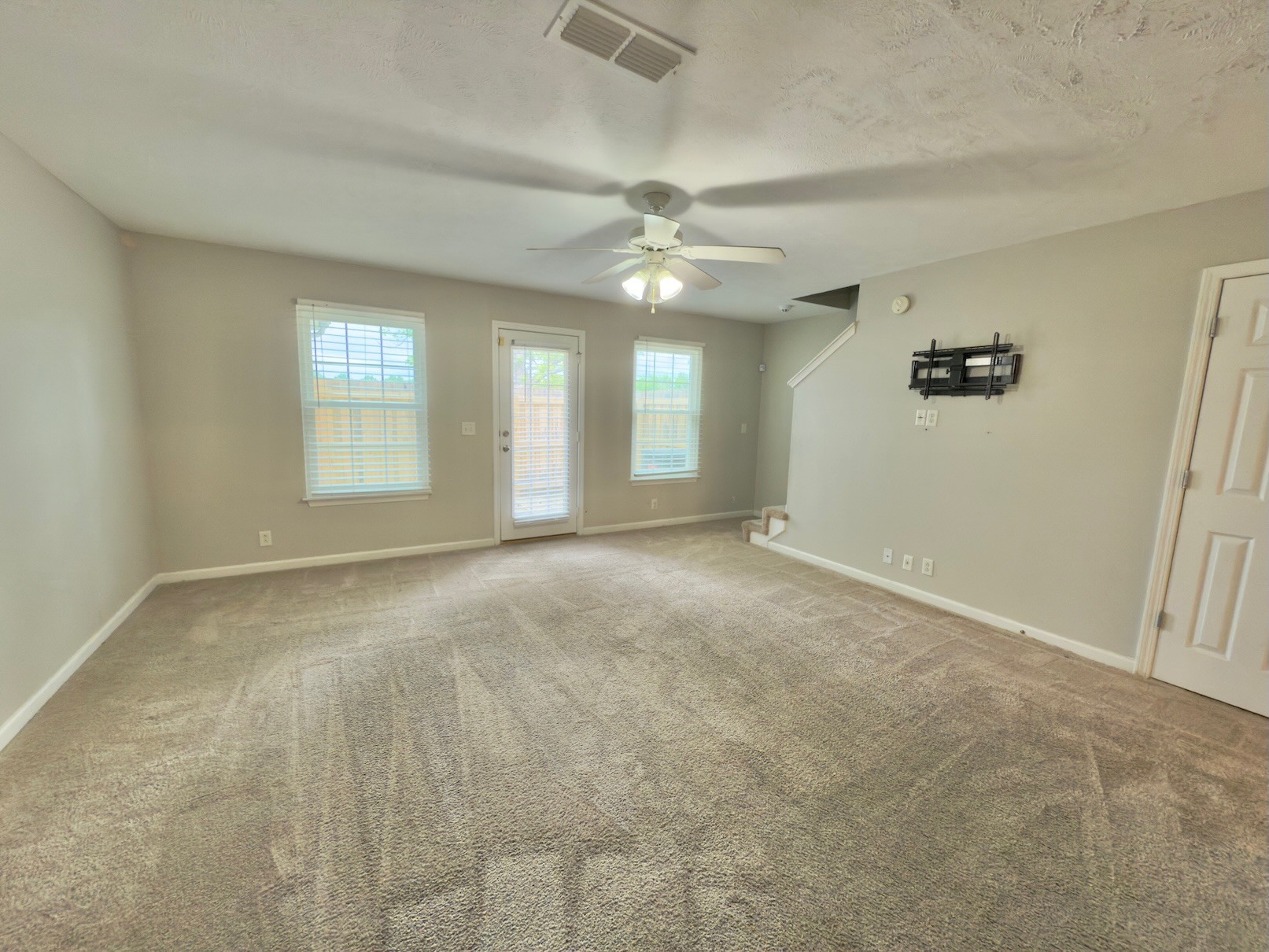 232 Arapaho Dr