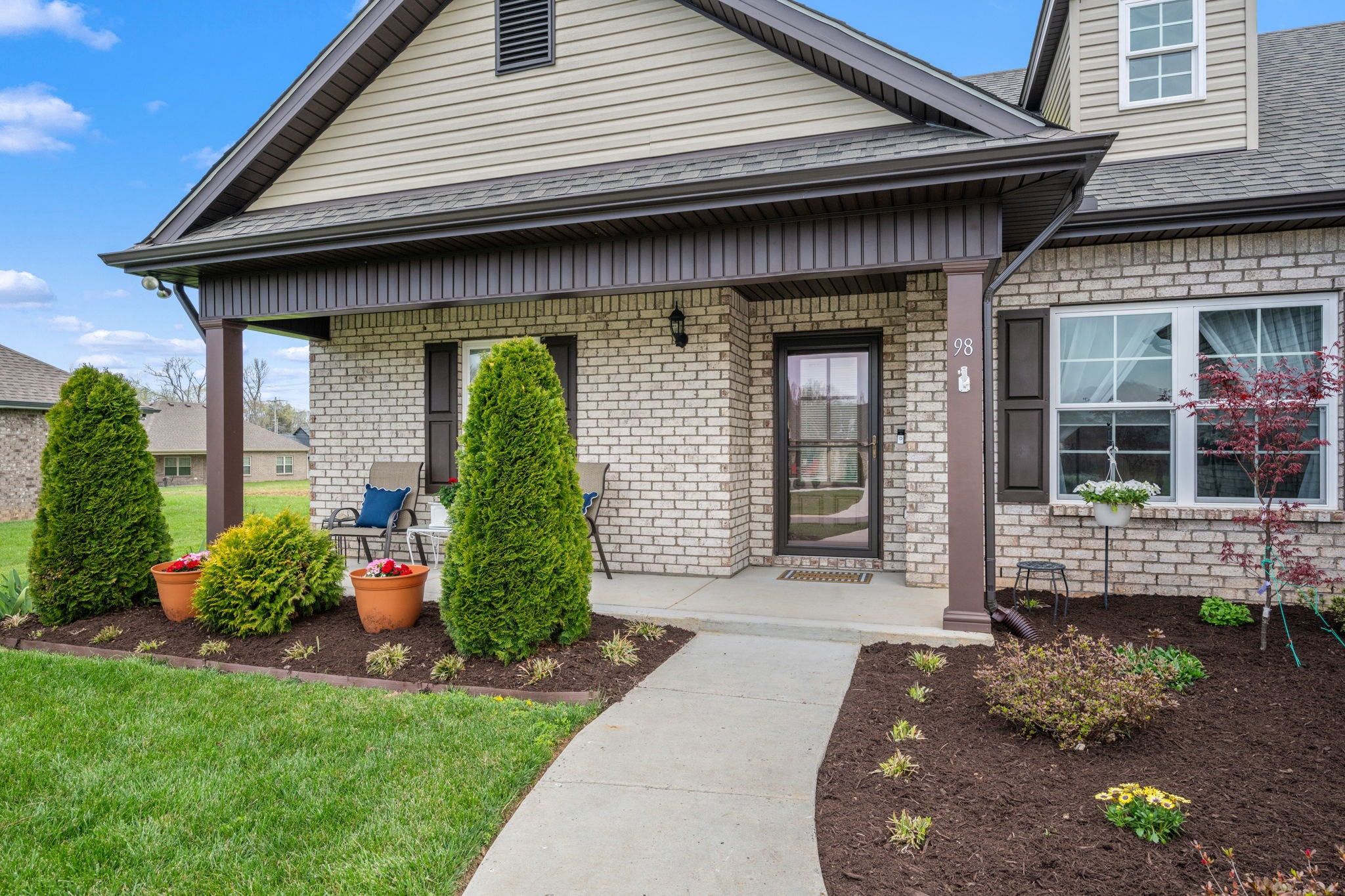 98 Pinnacle Point Ln