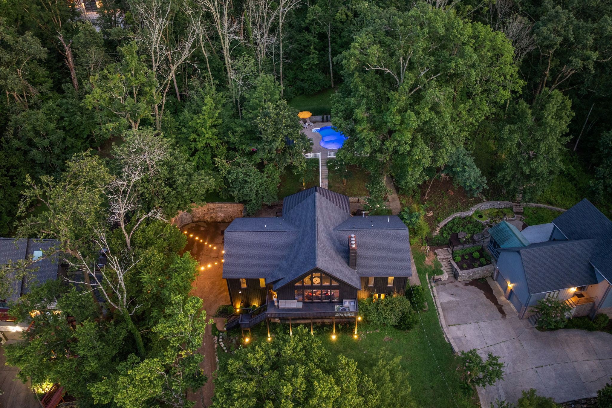 5937 Woodland Hills Dr