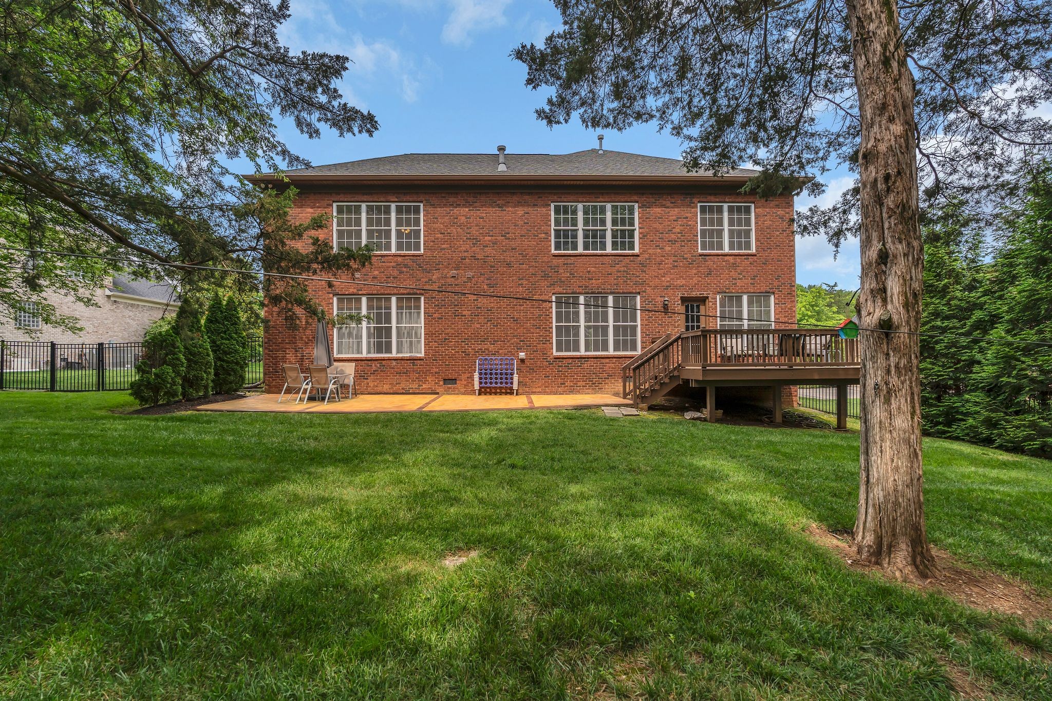 2544 Benington Pl