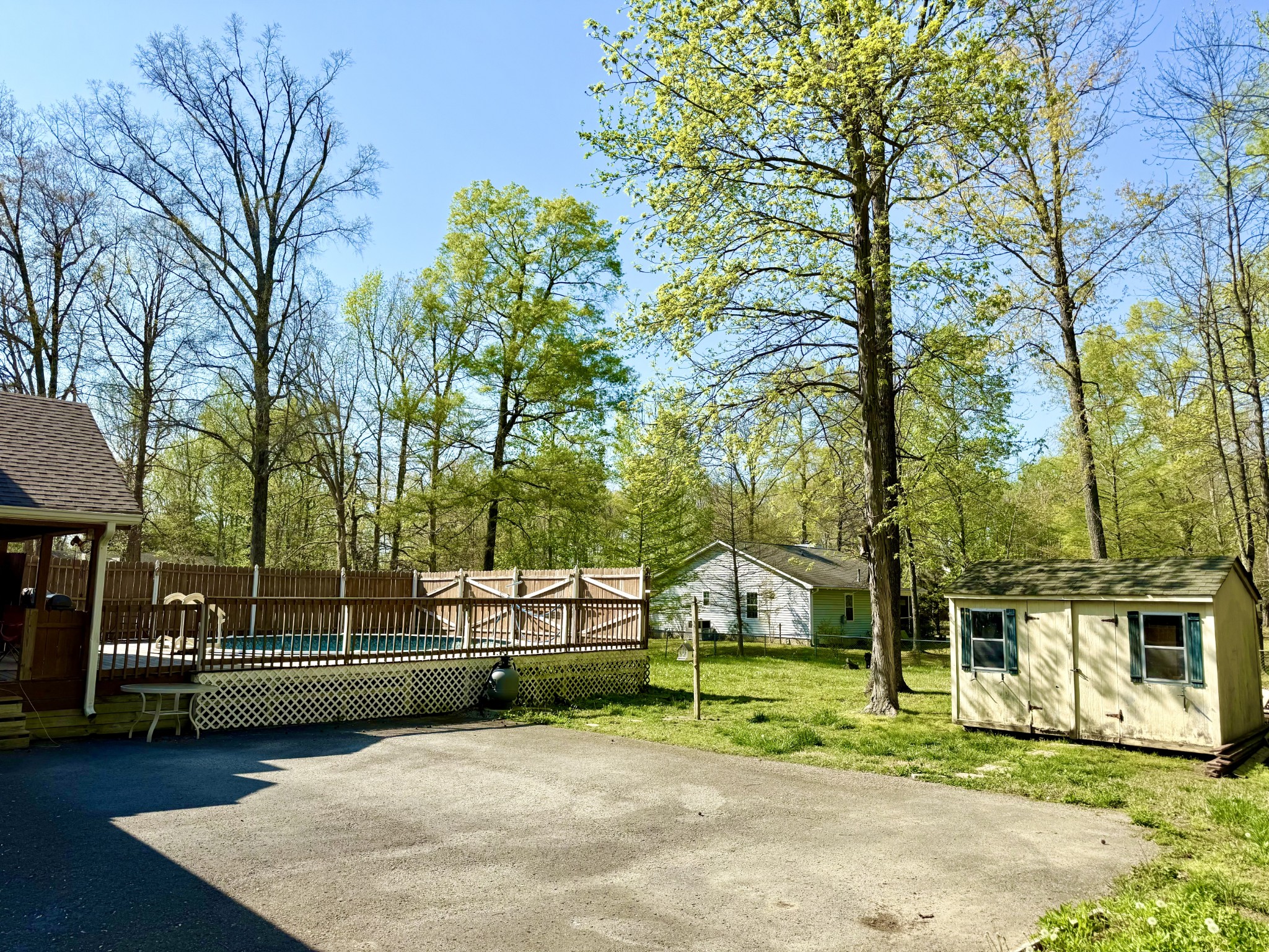 402 Rolling Acres Dr