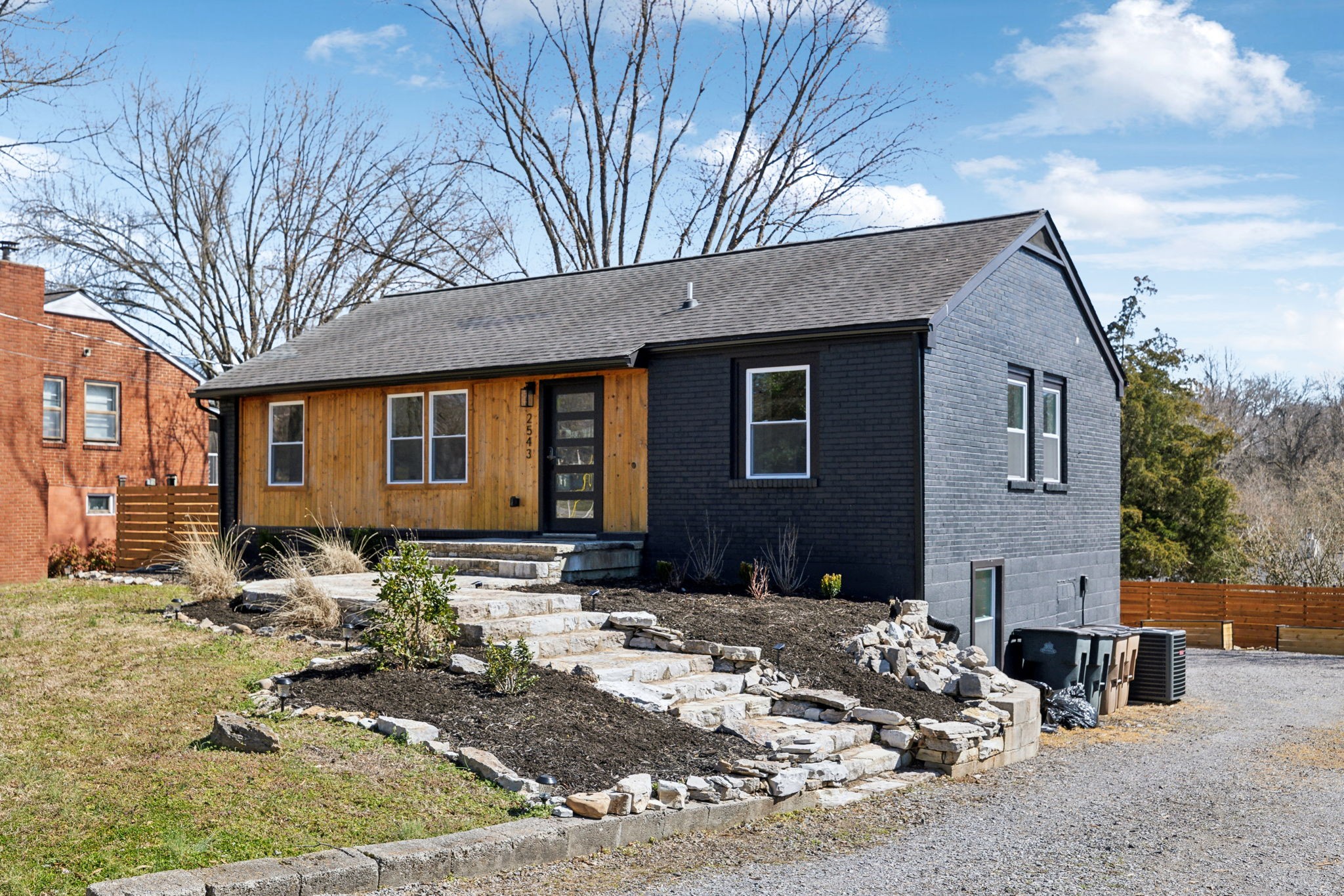 2543 Woodberry