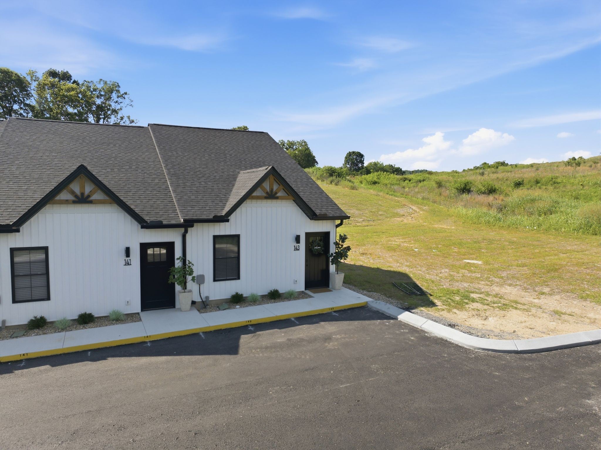 143 Deer Valley Drive E 143