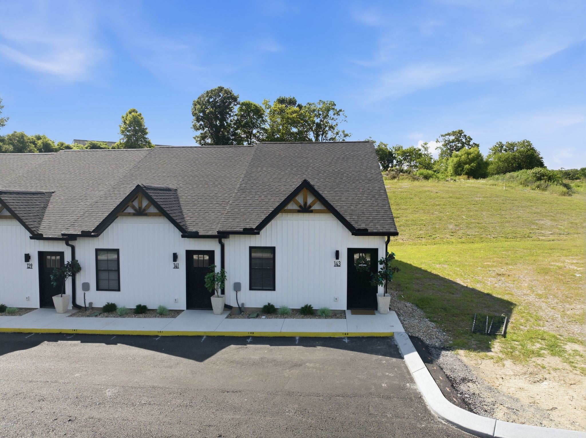 143 Deer Valley Drive E 143