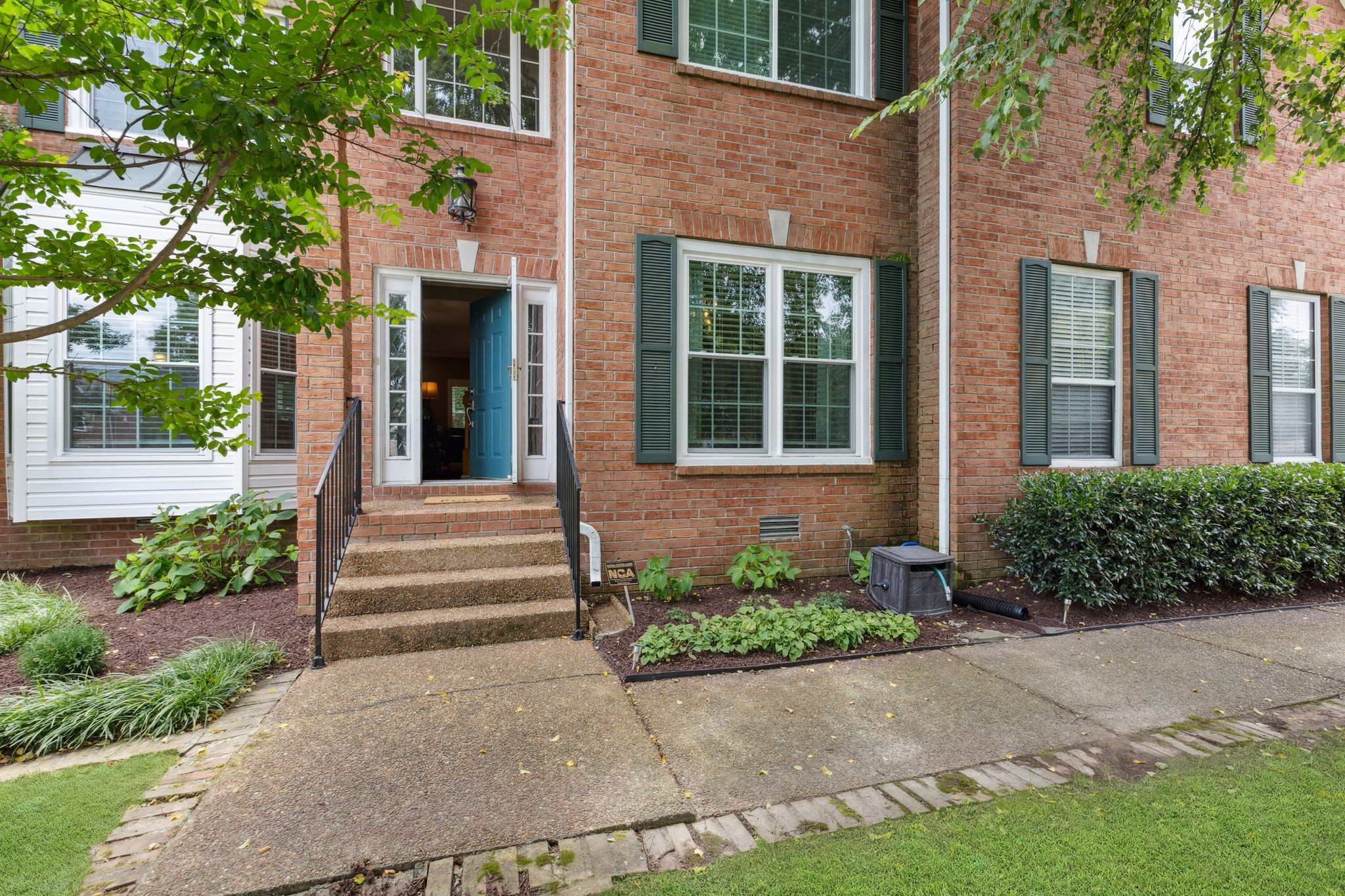 320 Dandridge Dr