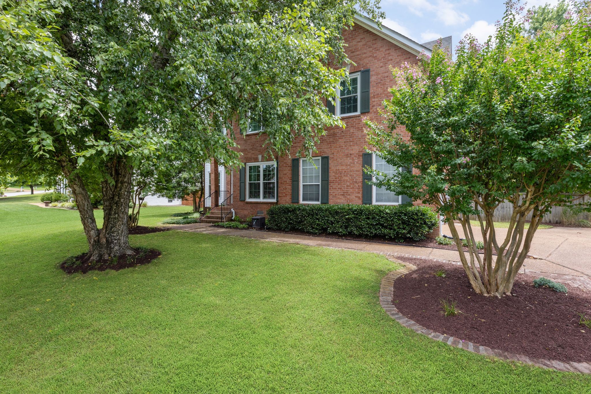 320 Dandridge Dr