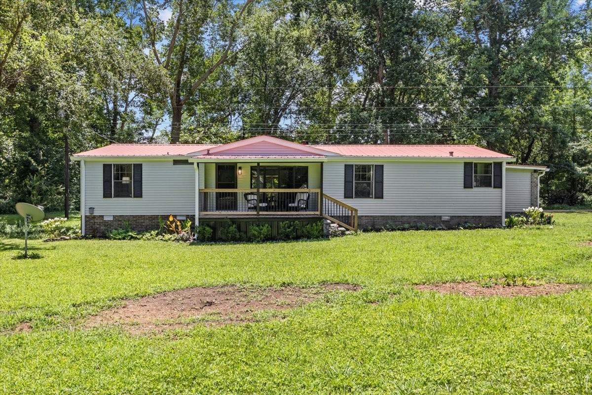 Photo 1 of 60 — 1227 Brushy Rd, Centerville, TN 37033