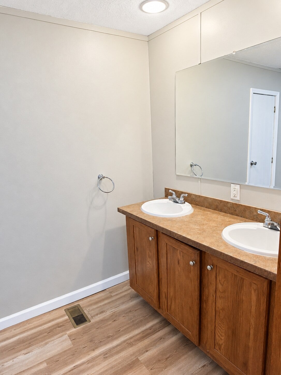 225 Pineview Rd