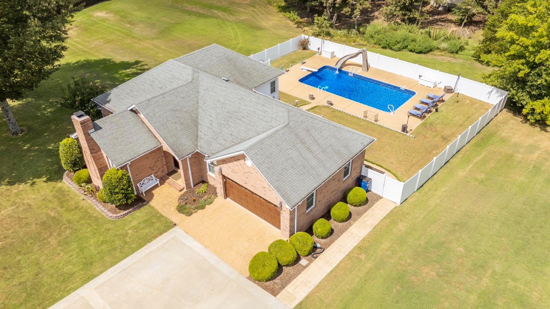 350 YEISER DR