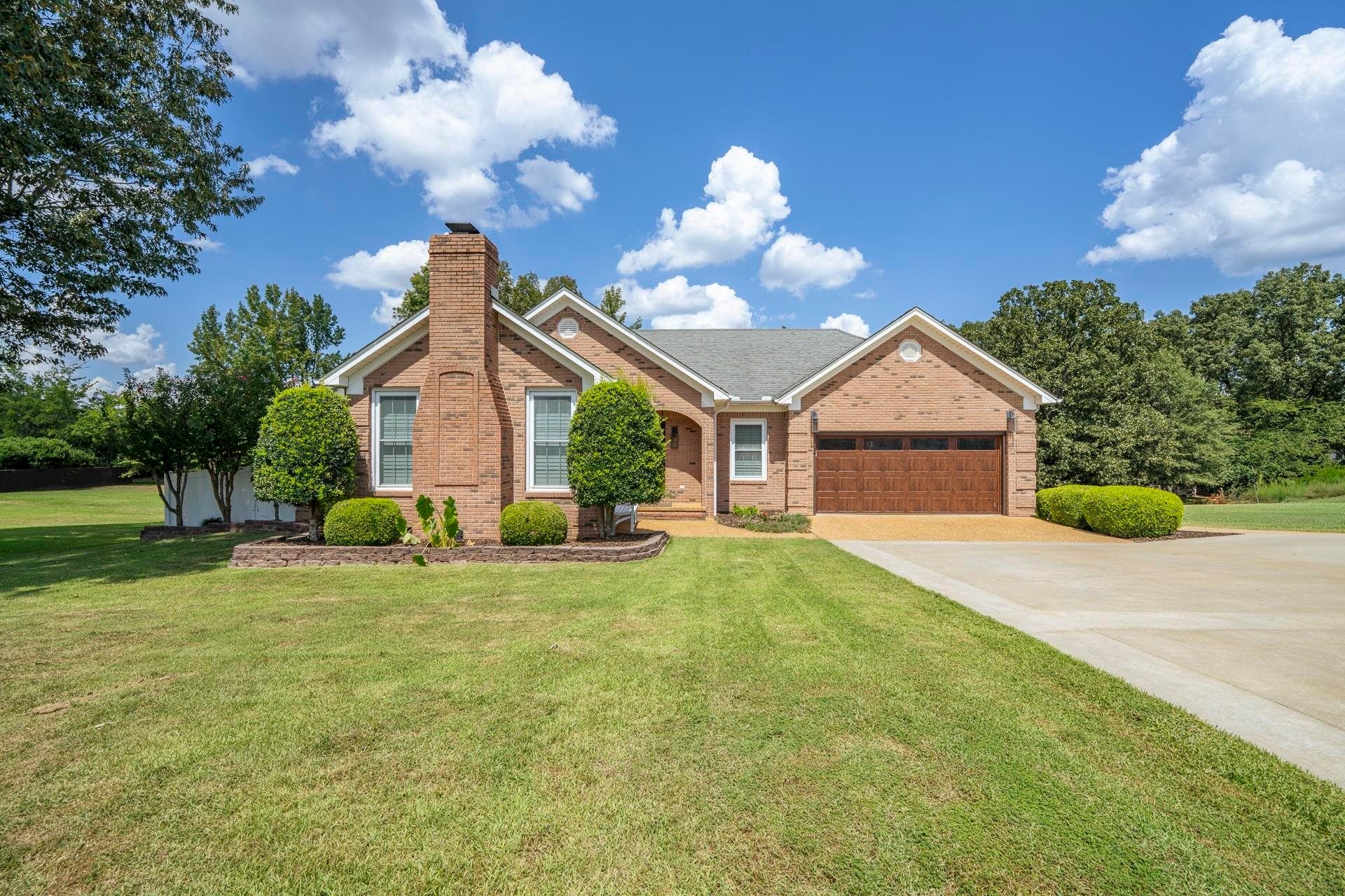 350 YEISER DR