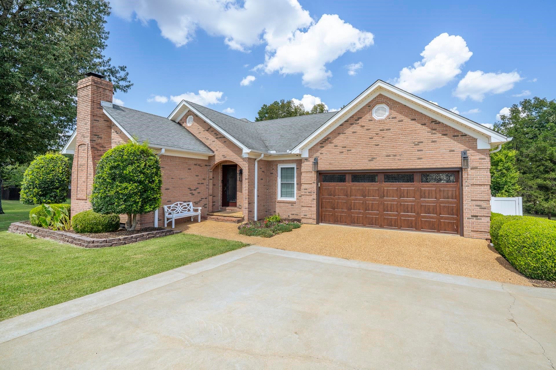350 YEISER DR