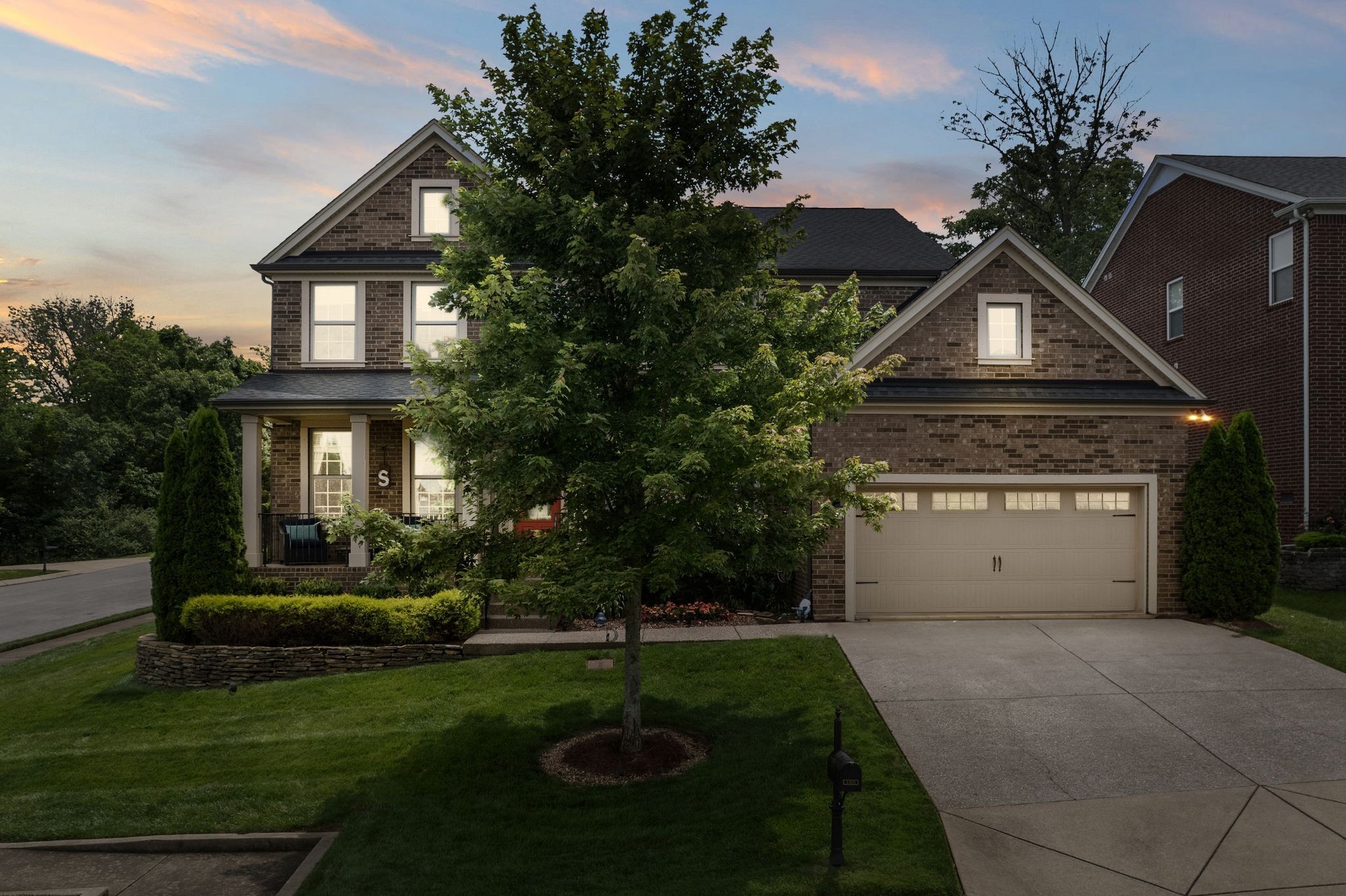 1301 Drury Ln