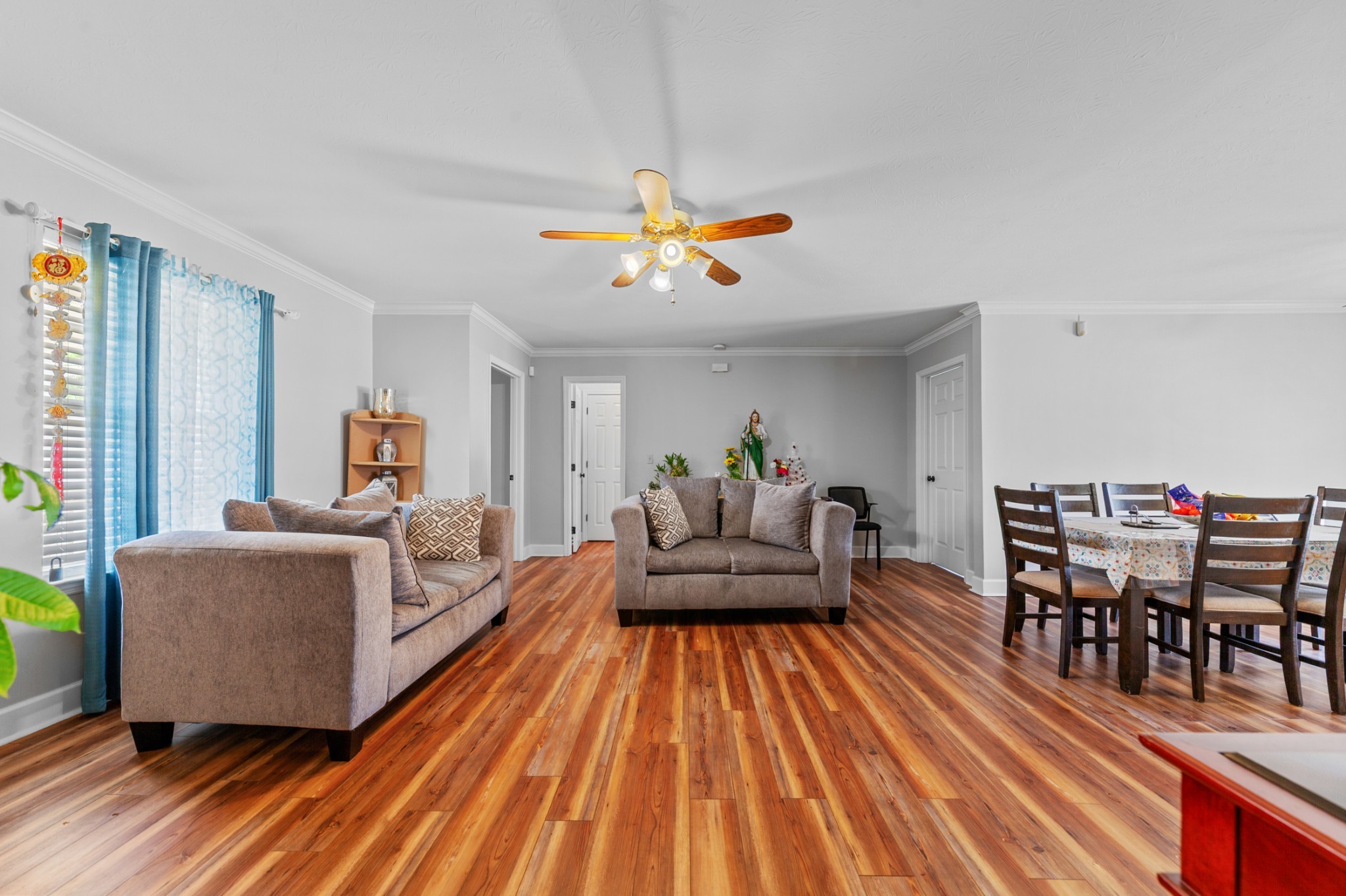 225 Avra Ct