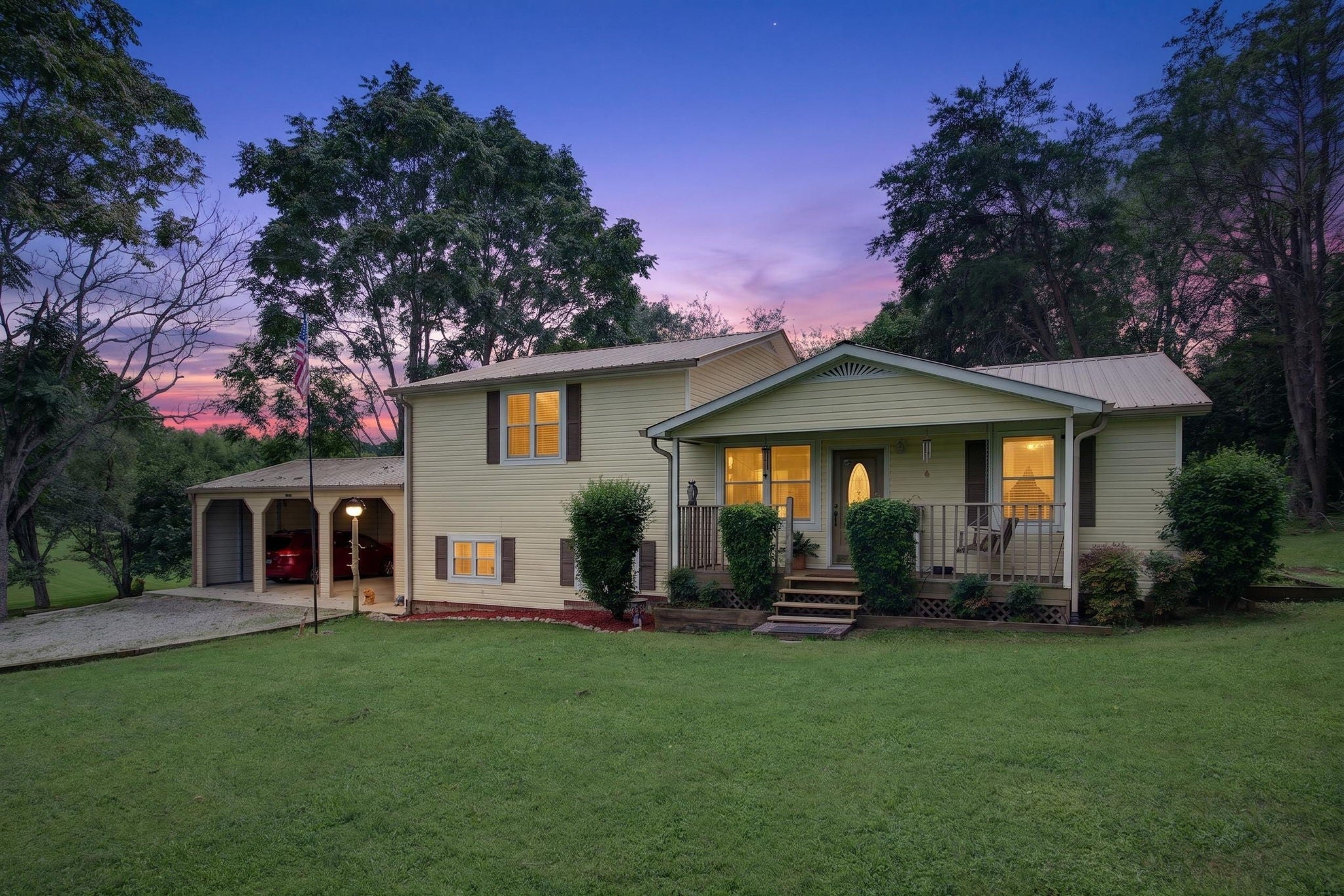 165 E Whitehall Rd