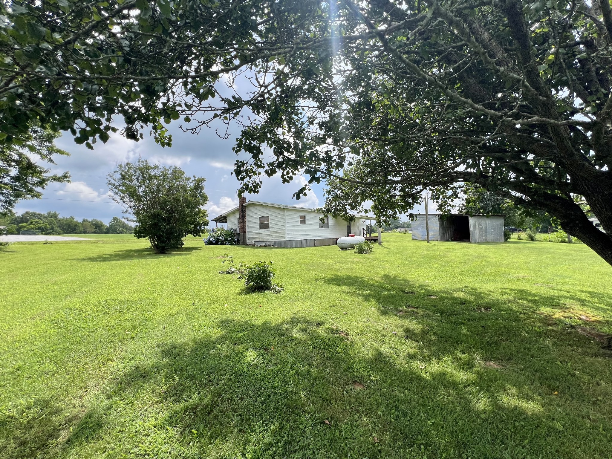 3467 Fall River Rd