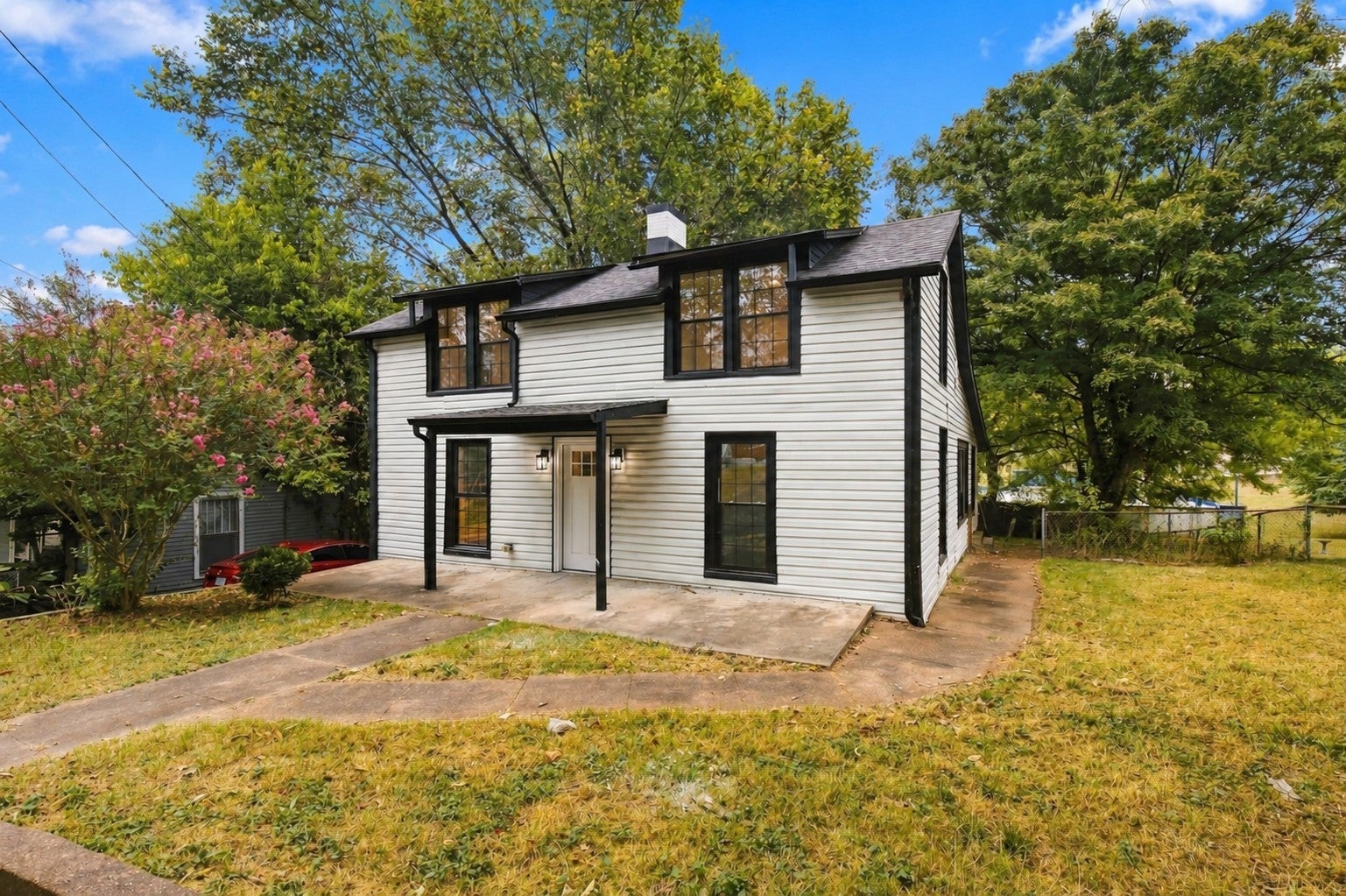 25 Lawn St