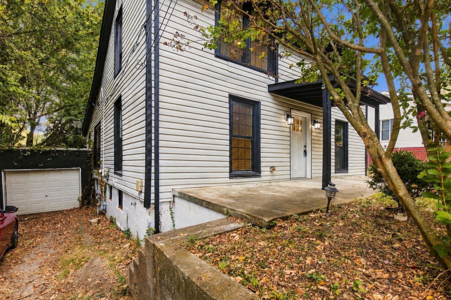 25 Lawn St