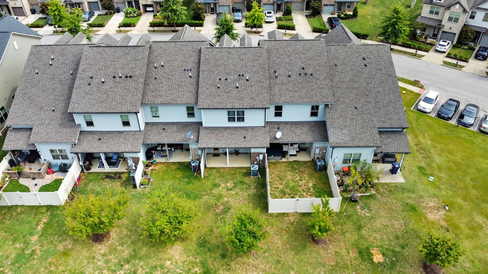 2572 Wellesley Square Dr