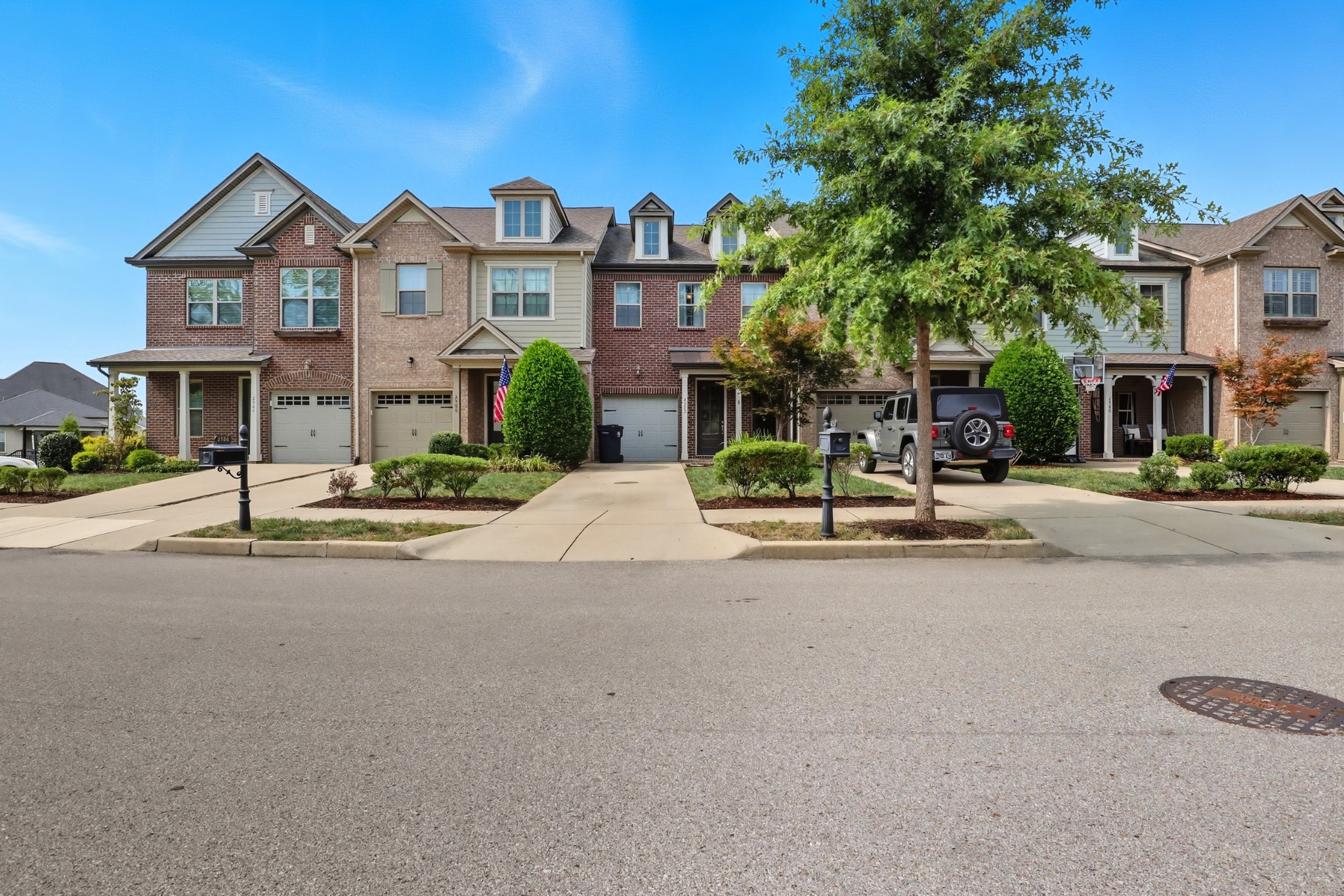 2572 Wellesley Square Dr