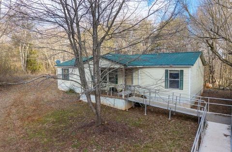 786 Quebeck Rd Quebeck TN 38579