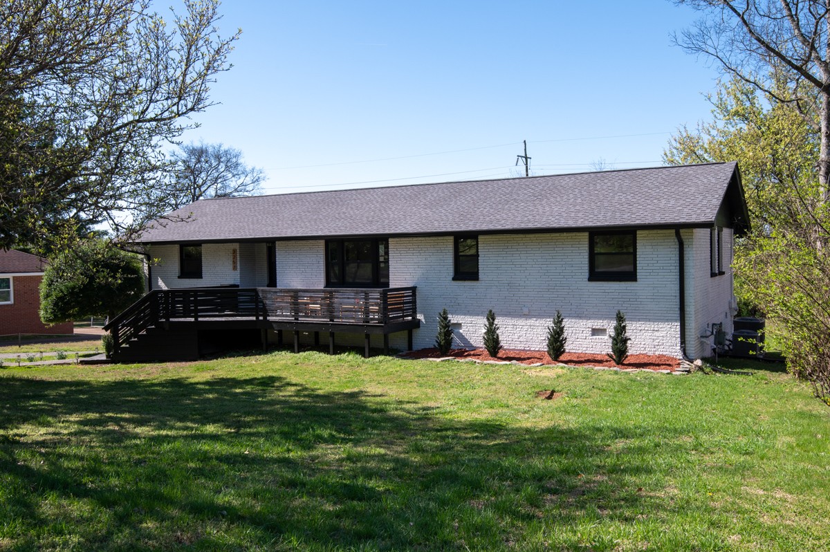 3257 Knobview Dr