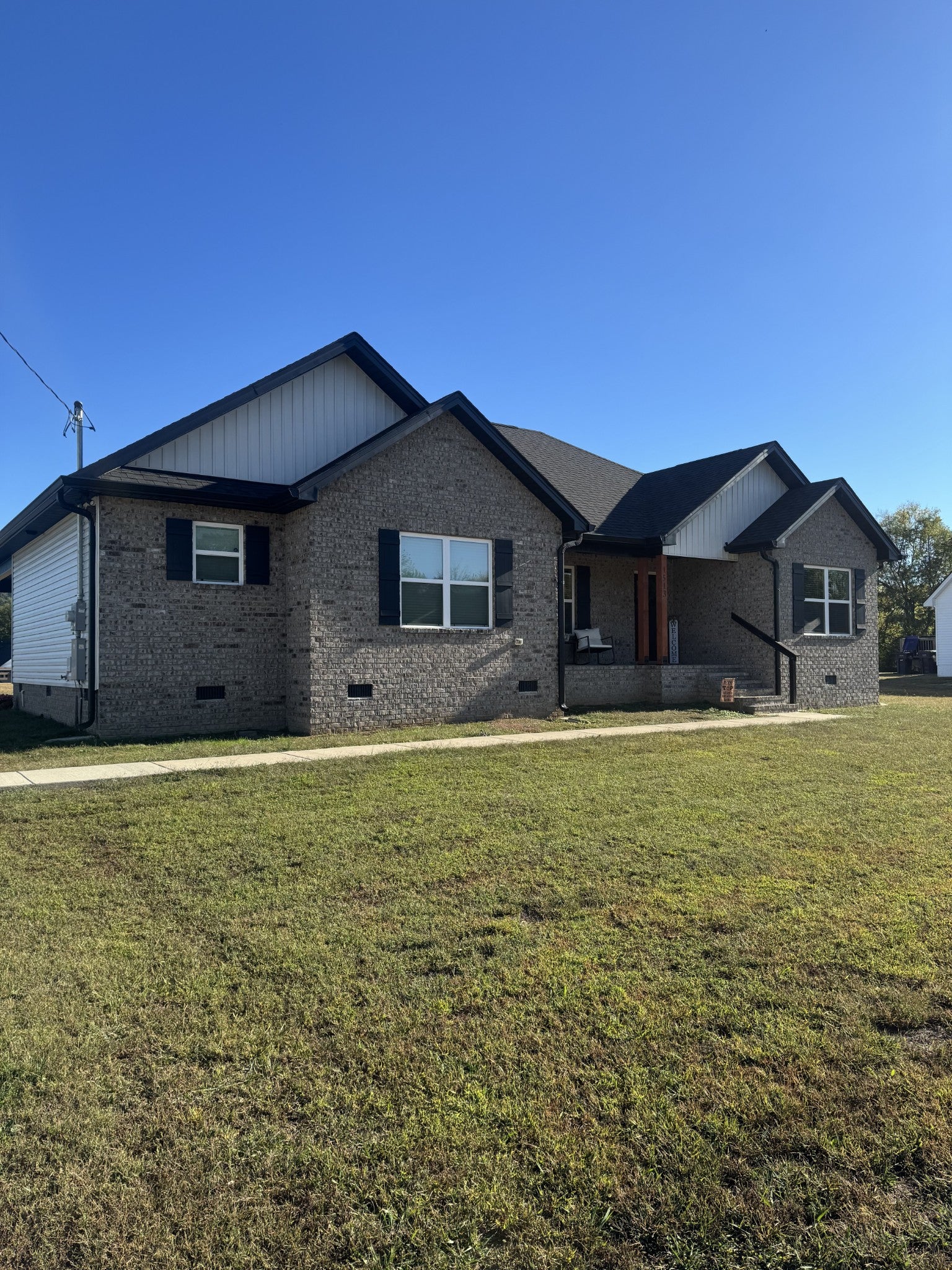 1513 Ellie Claire Way