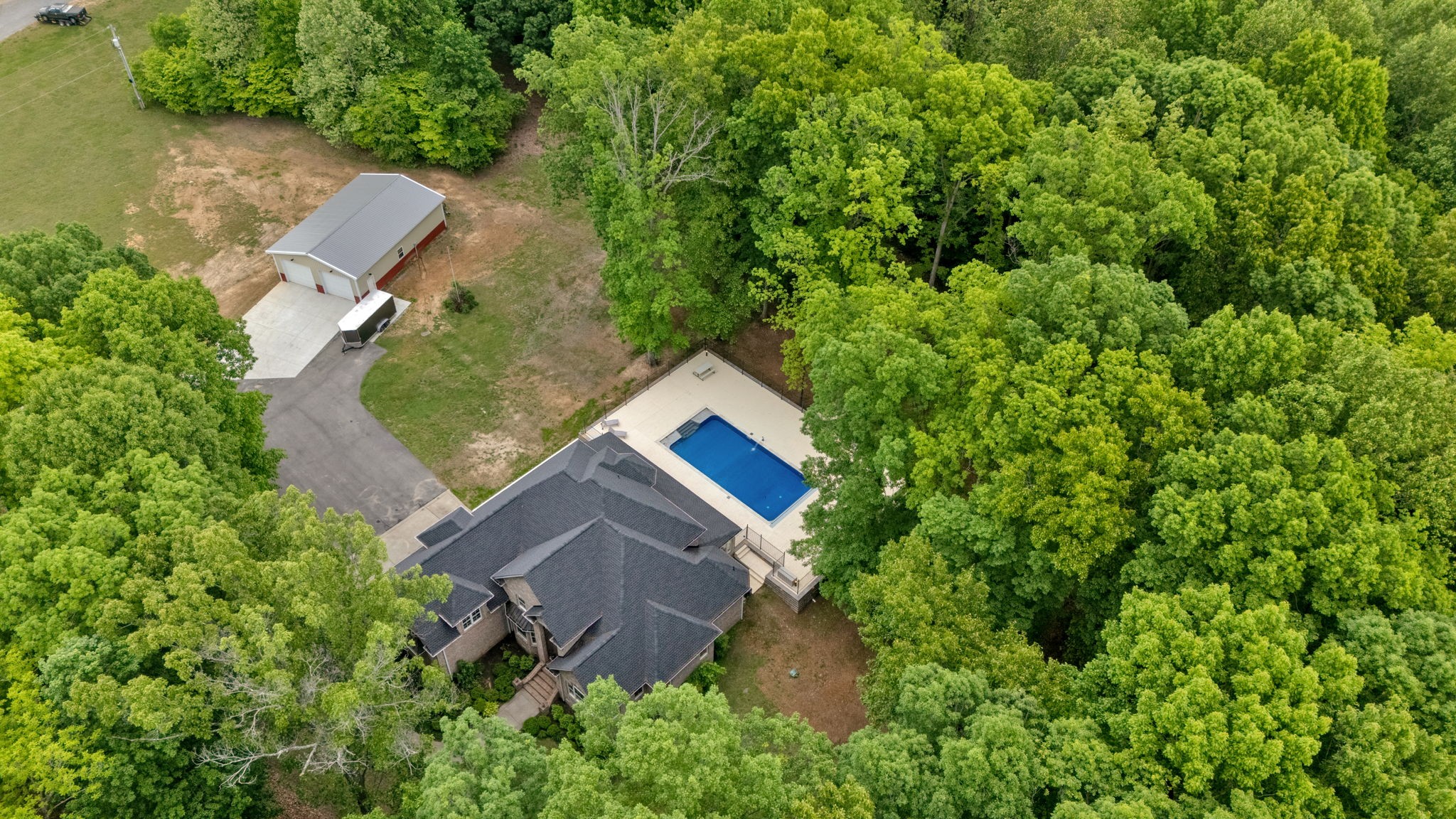 6948 Whispering Oaks Dr