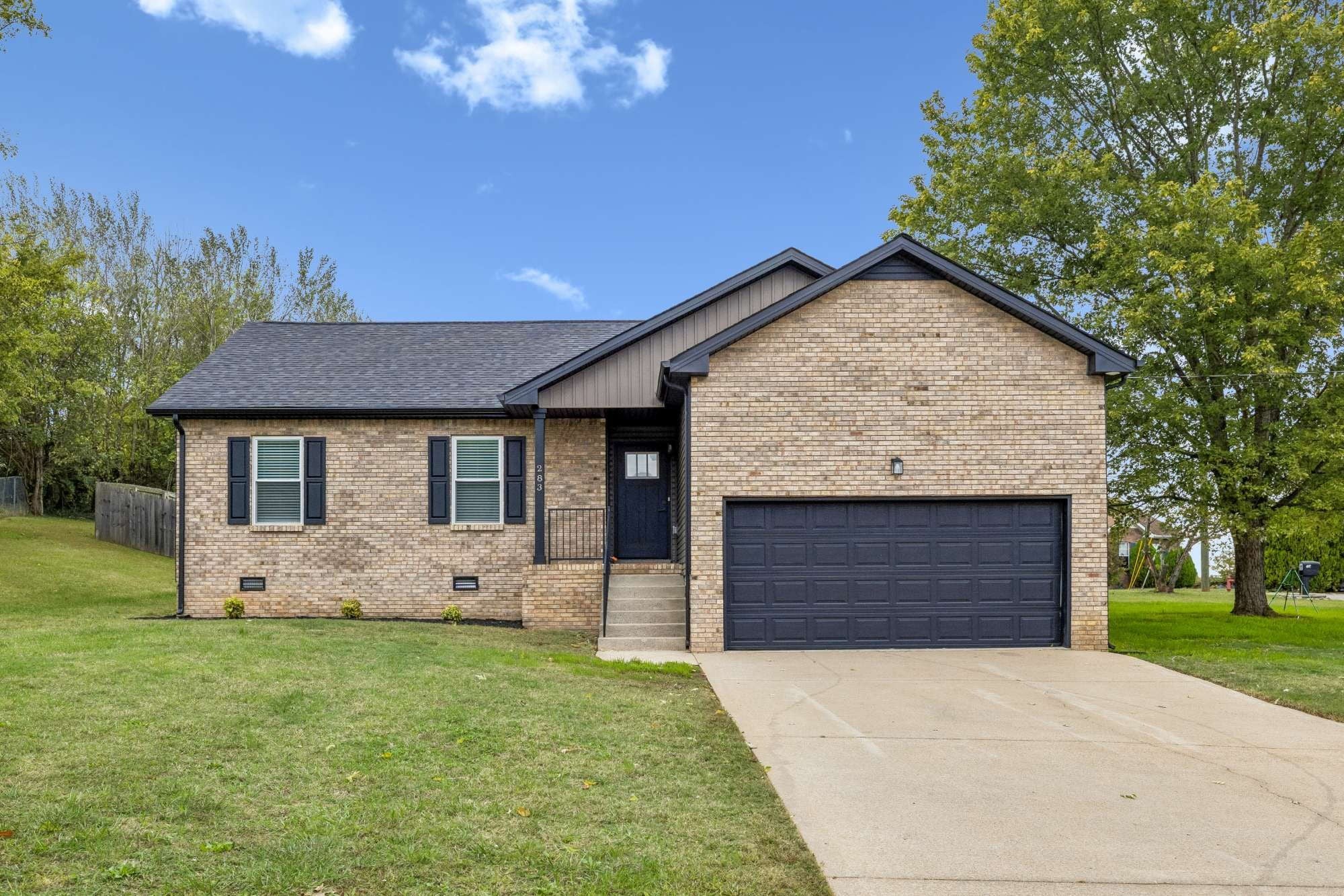 283 Moncrest Dr