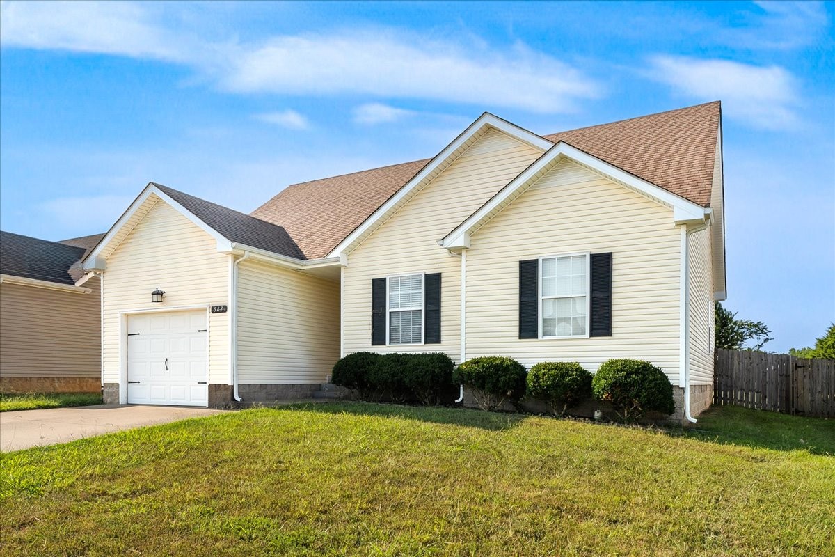 547 Fox Trot Dr