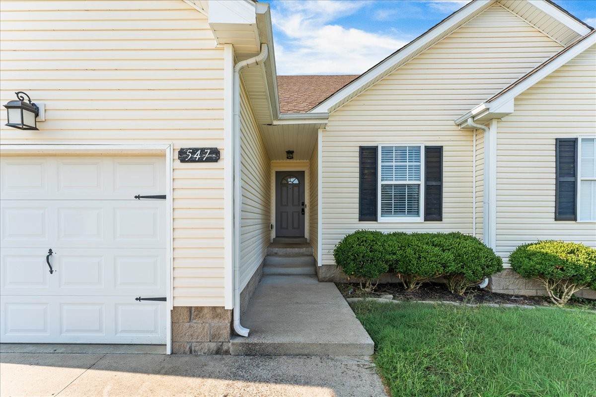 547 Fox Trot Dr