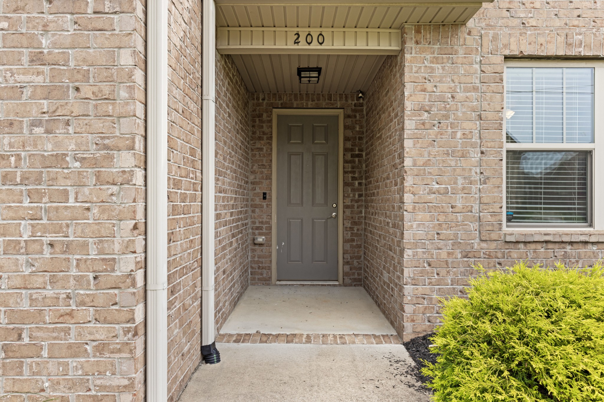 200 Sapphire Dr