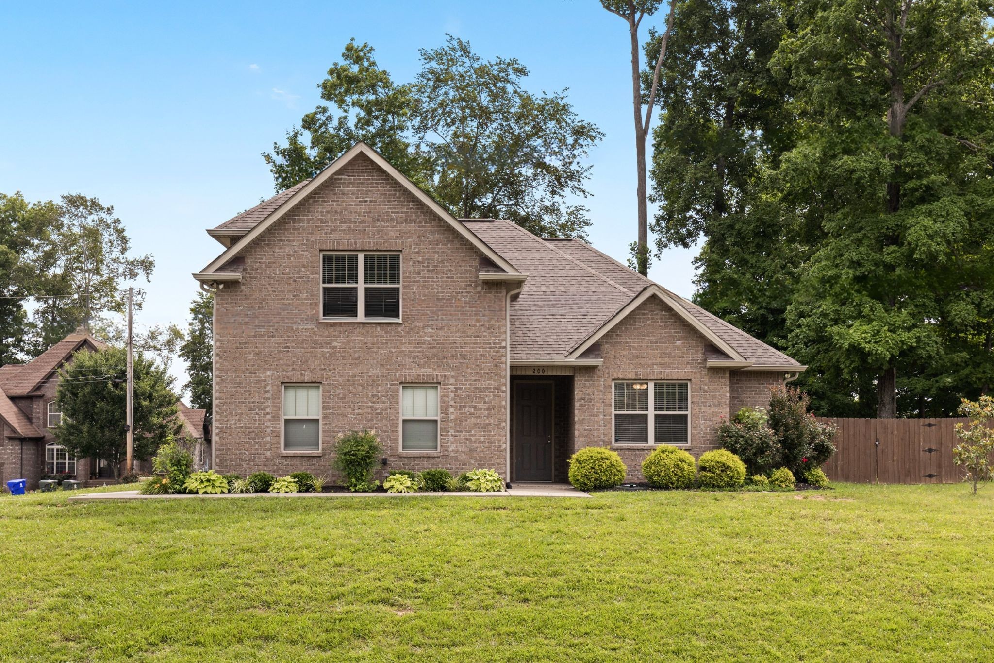 200 Sapphire Dr