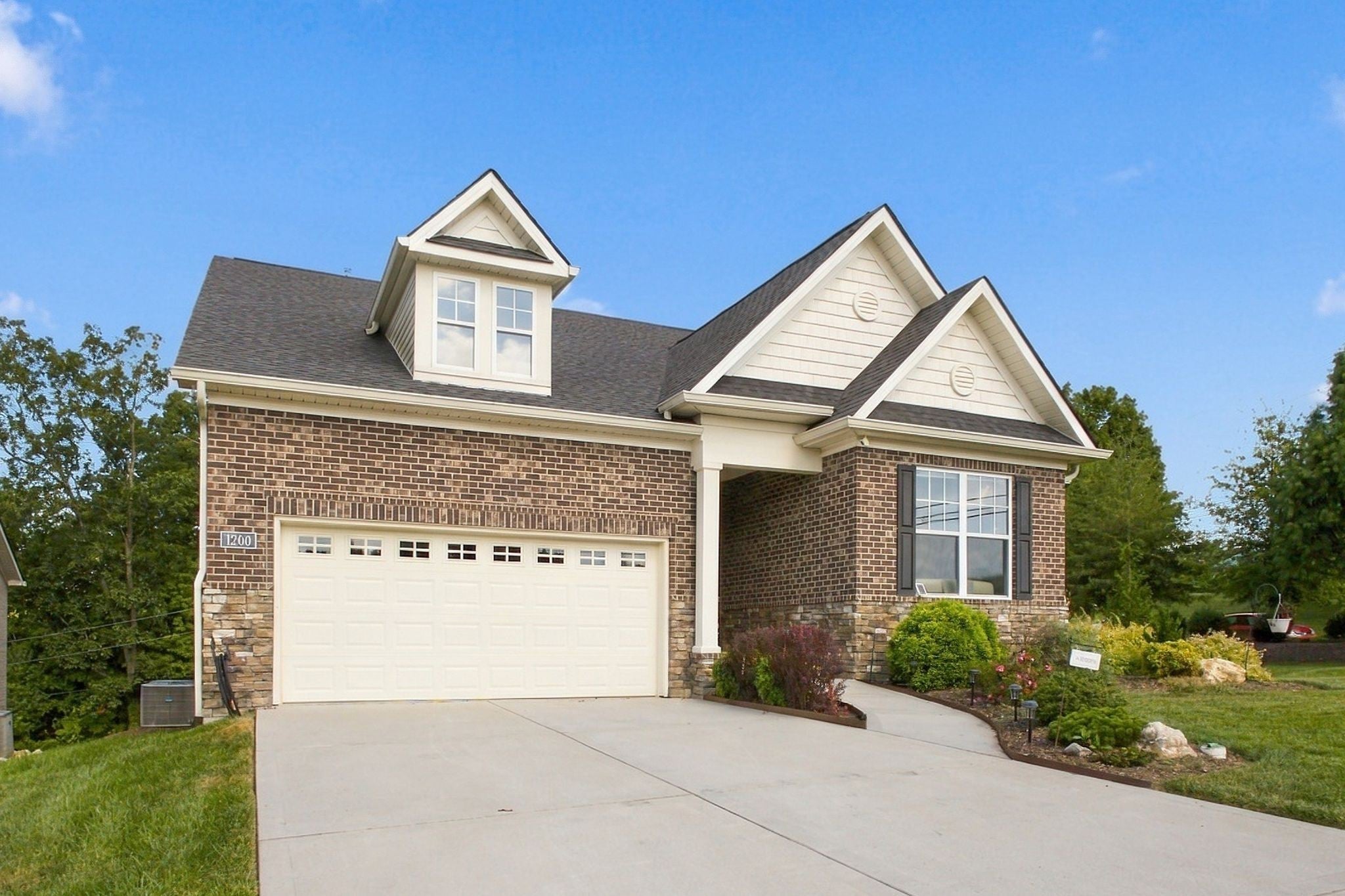 1200 Loggerhead Lane