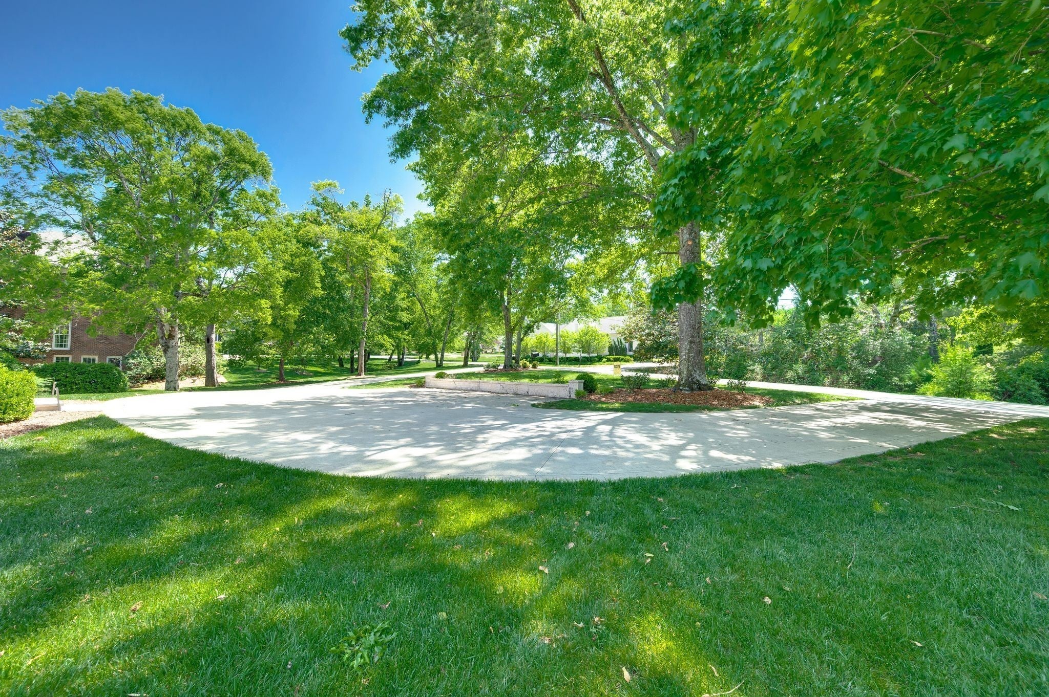 5-bed home for sale in Nashville, TN 37205, 4304 Warner Pl 4304 Warner Pl, Nashville TN 37205 5-bed home, photo 4 of 39