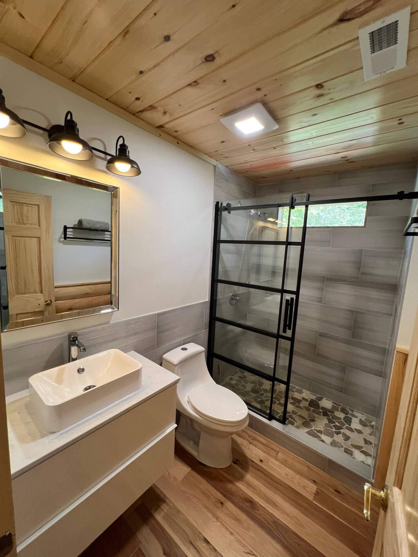 375 County Road 401