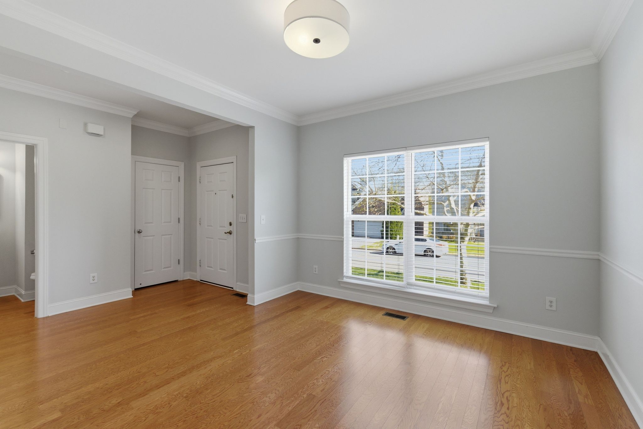 9706 Valley Springs Dr