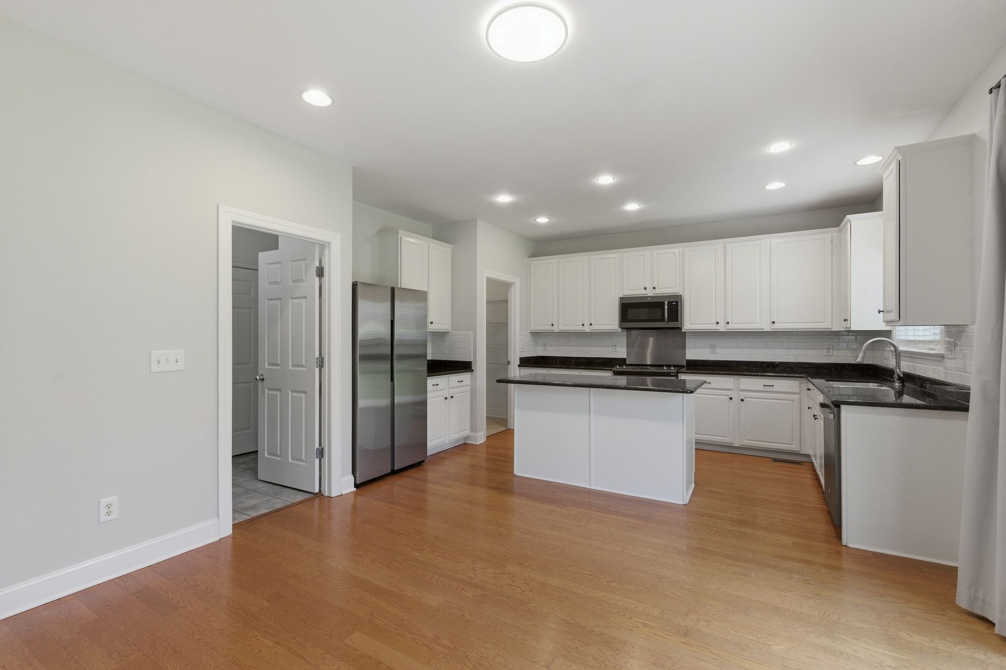 9706 Valley Springs Dr