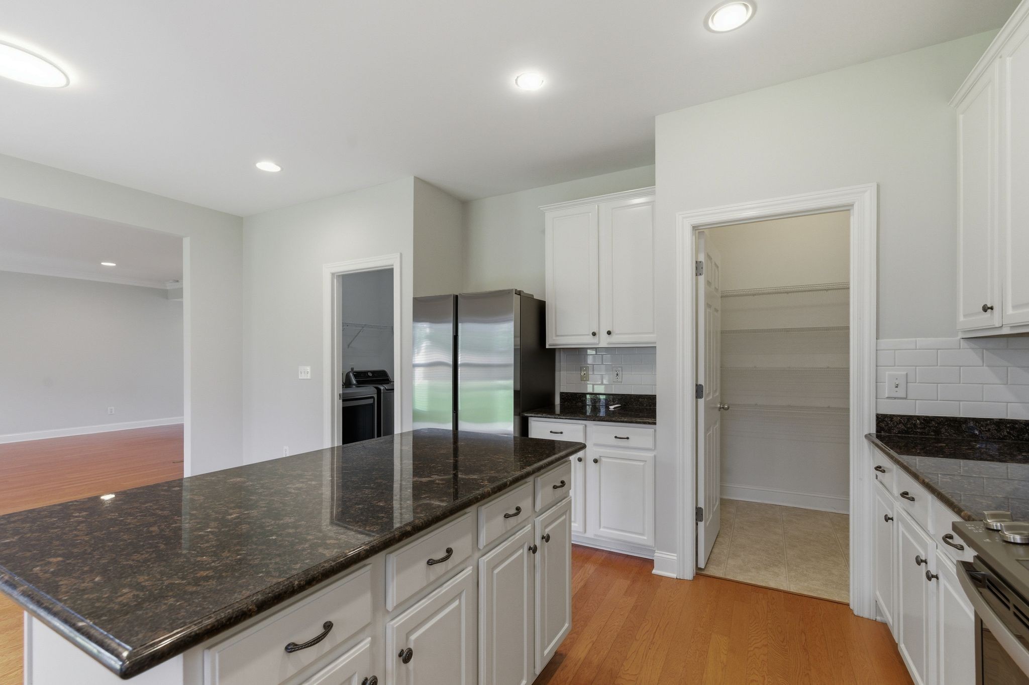 9706 Valley Springs Dr