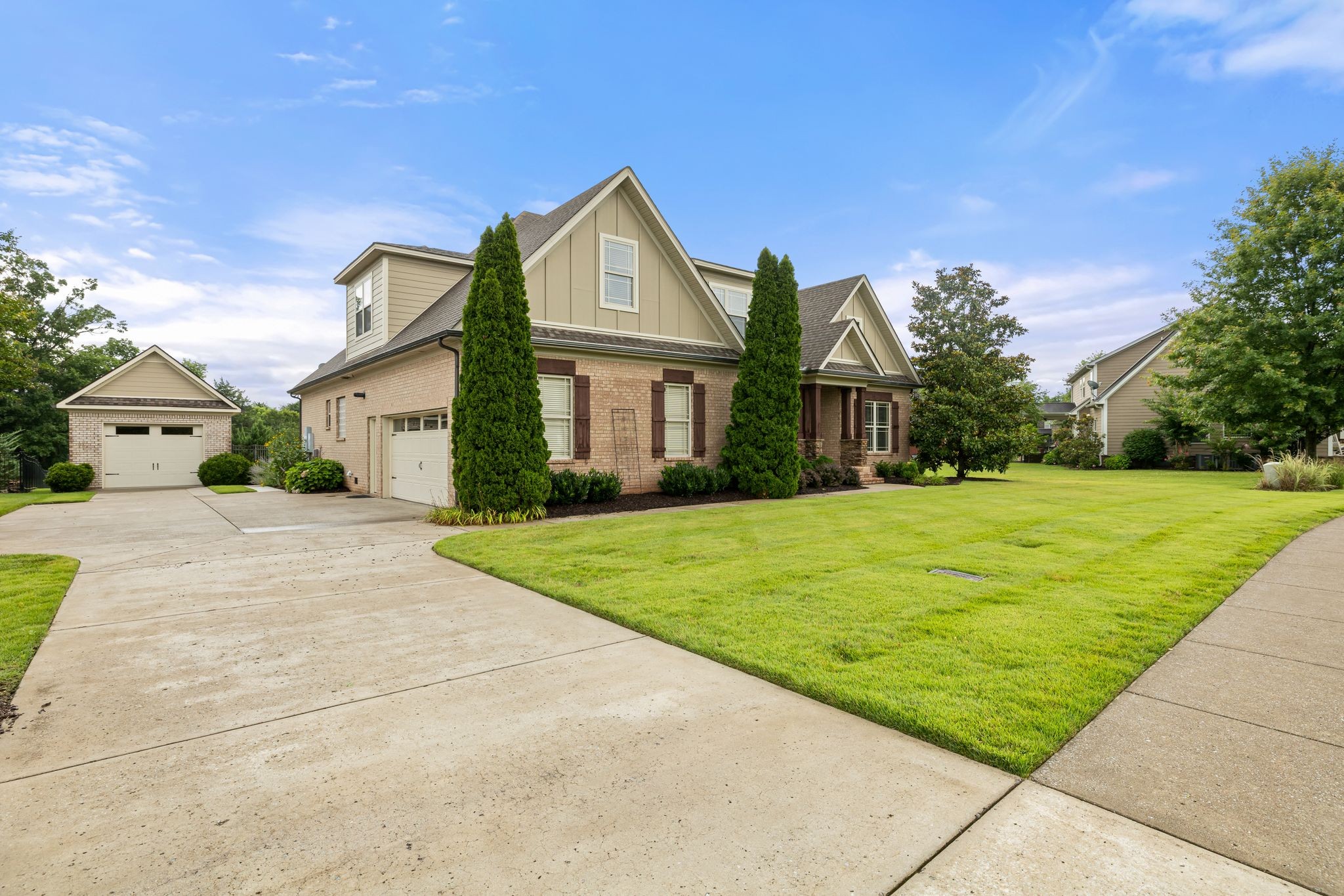 1118 Averwater Run