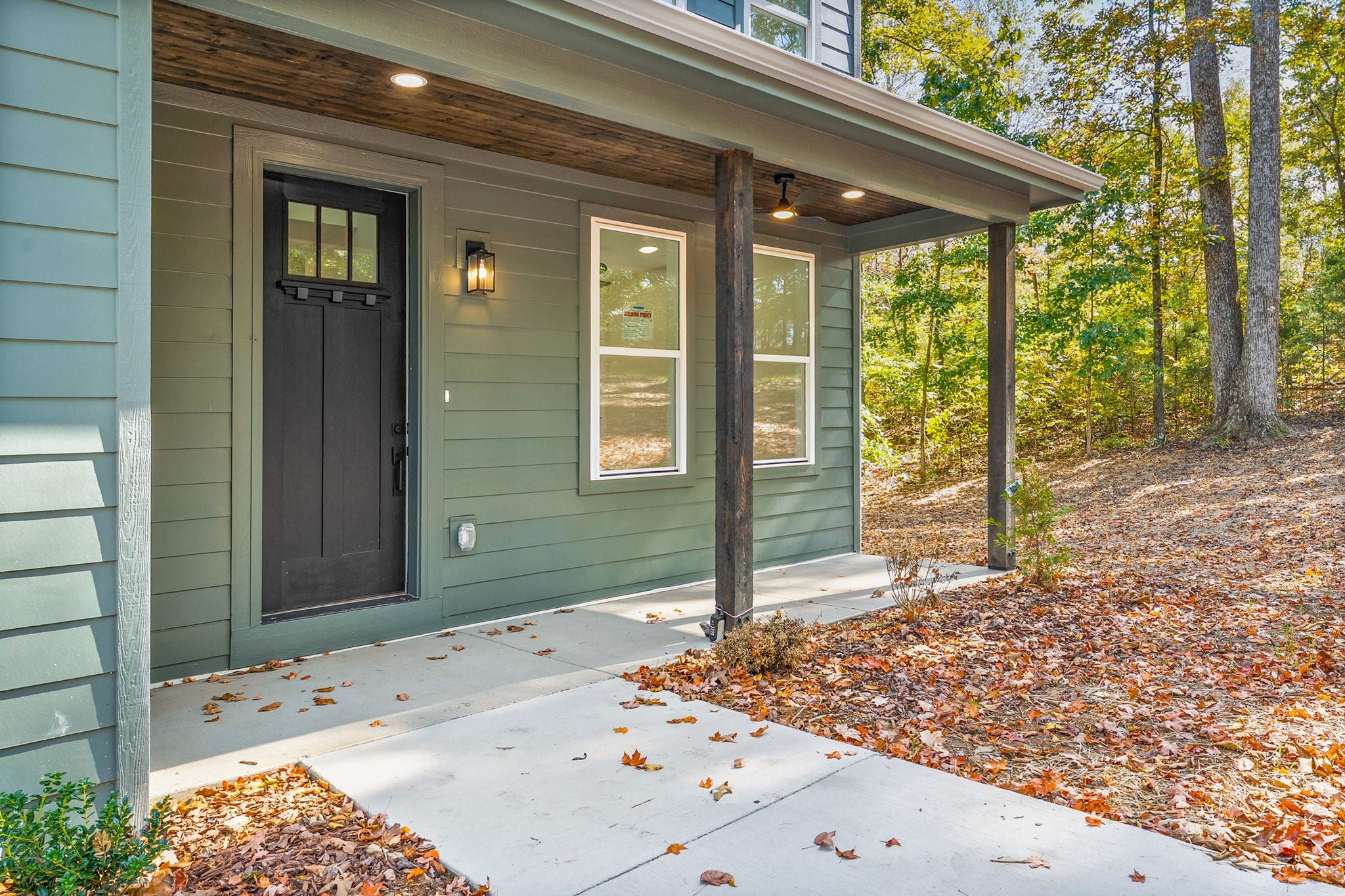 10022 Forest Lane