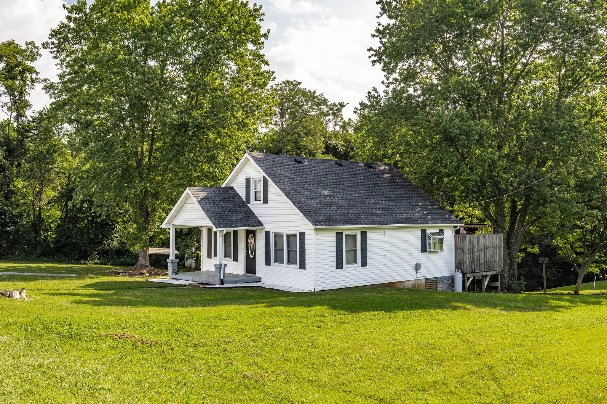 653 Drury Ridge Rd