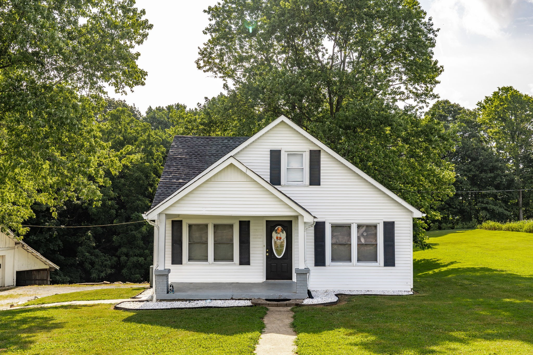 653 Drury Ridge Rd