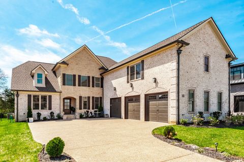 1132 Willow Springs Dr Lebanon TN 37087